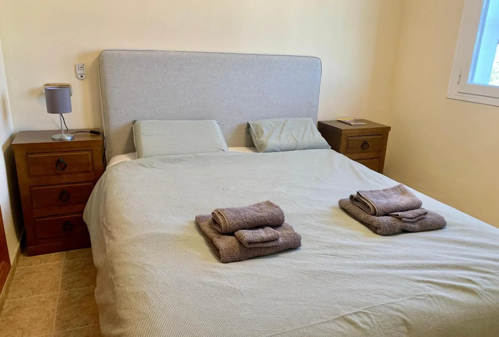 3 Bedroom Holiday Home Alcaucin With Private Pool And Mountain View